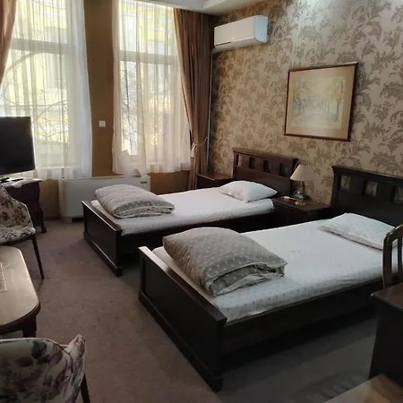 семеен старият град