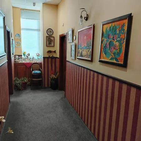 семеен старият град 3*