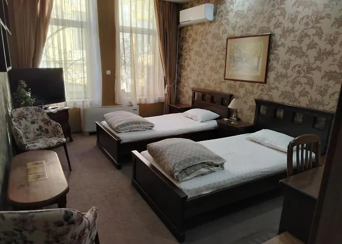 семеен старият град